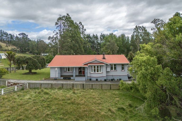 Photo of property in 1344 Ngapaeruru Road, Te Uri, Dannevirke, 4973