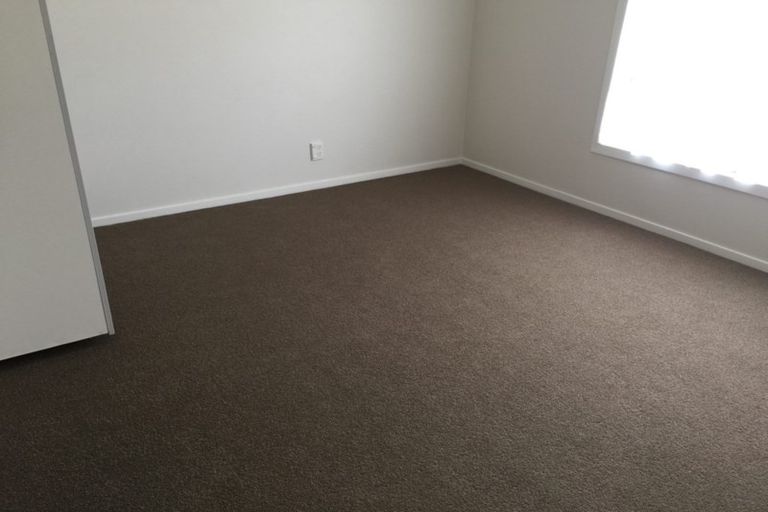 Photo of property in 22 Sorrel Crescent, Bucklands Beach, Auckland, 2012