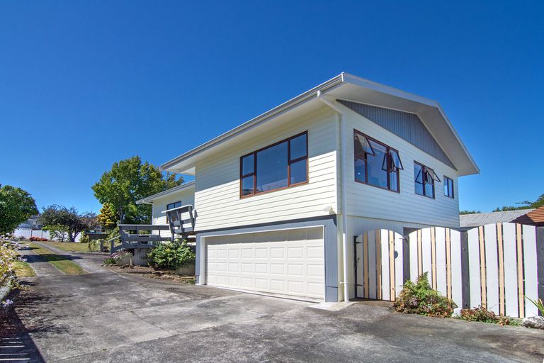 Photo of property in 29 Puriri Crescent, Lansdowne, Masterton, 5810