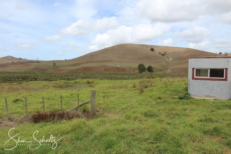 Photo of property in 215c Heatley Road, Whakapirau, 0583