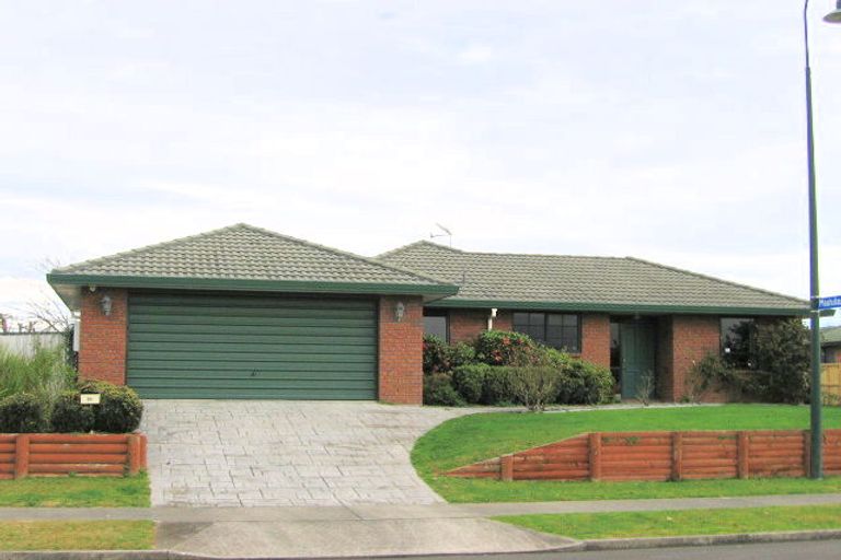 Photo of property in 19 Waiwherowhero Drive, St Andrews, Hamilton, 3200