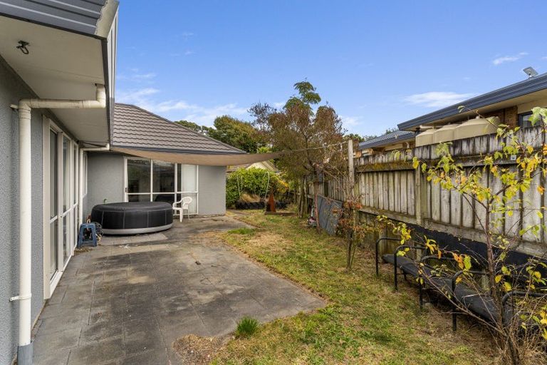 Photo of property in 36 Guildford Drive, Paraparaumu, 5032