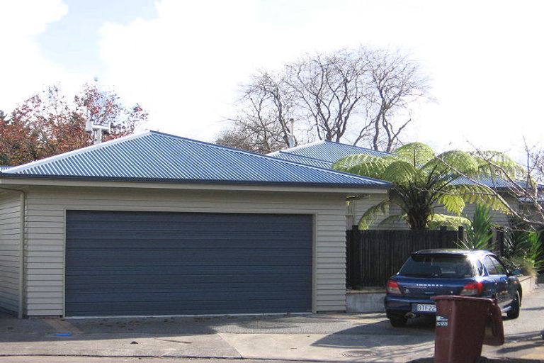 Photo of property in 19 Cremorne Avenue, Hokowhitu, Palmerston North, 4410
