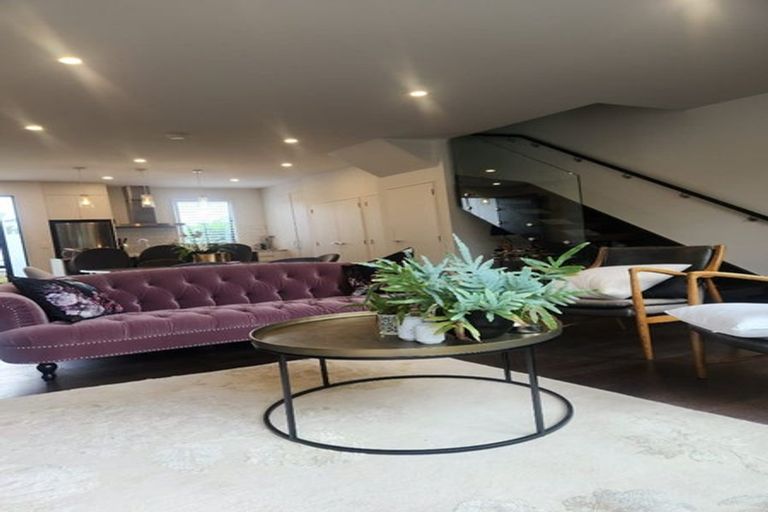 Photo of property in 5/82 East Coast Road, Milford, Auckland, 0620