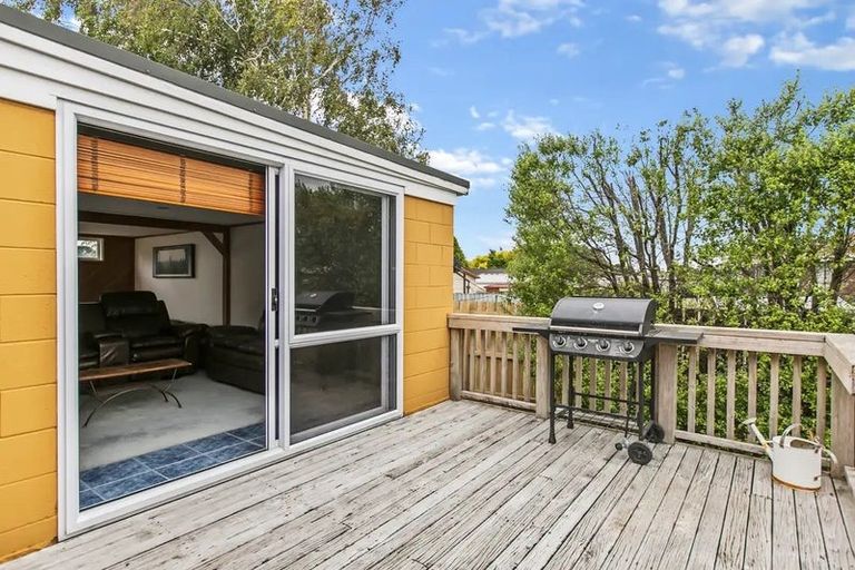 Photo of property in 2/435 Great South Road, Opaheke, Papakura, 2113