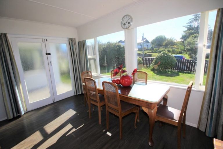 Photo of property in 13 Chamberlain Street, Dannevirke, 4930