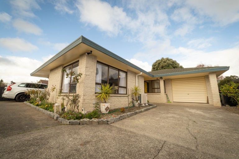 Photo of property in 2c Woodfield Avenue, Roslyn, Palmerston North, 4414