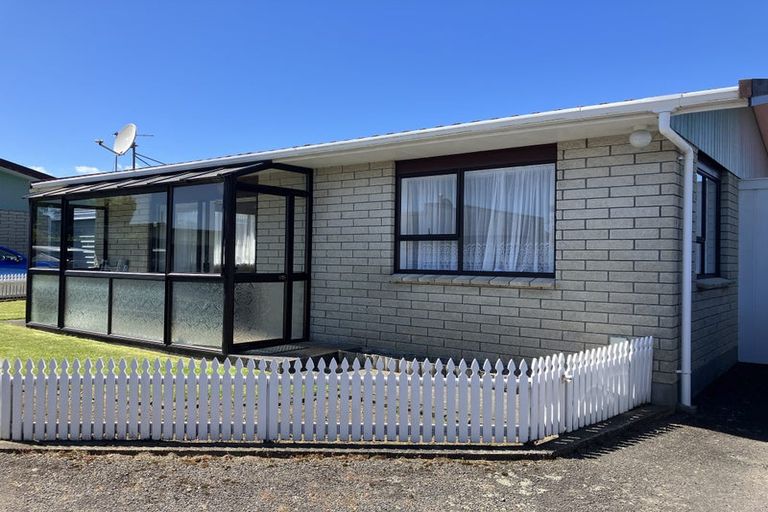 Photo of property in 2/151 Carrington Street, Lower Vogeltown, New Plymouth, 4310