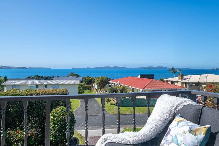 Photo of property in 9 Carmen Terrace, Snells Beach, 0920