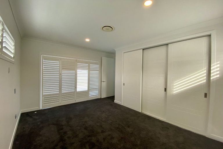 Photo of property in 13 Waitemata Drive, One Tree Point, 0118