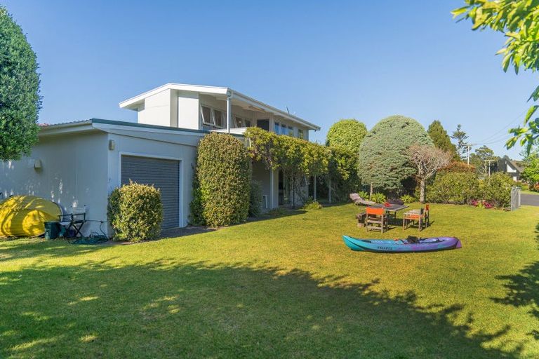 Photo of property in 14 Endeavour Place, Cooks Beach, Whitianga, 3591