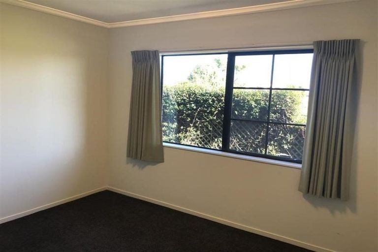 Photo of property in 11 Greenough Place, Rototuna, Hamilton, 3210