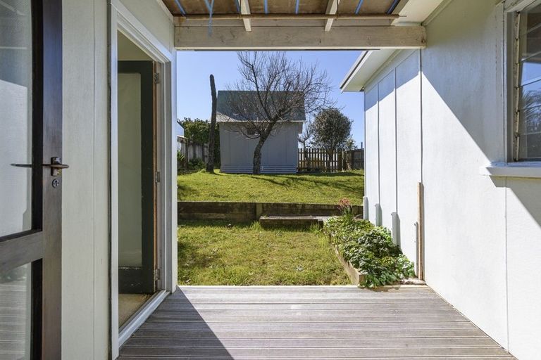 Photo of property in 90b Harbour View Road, Omokoroa, 3114