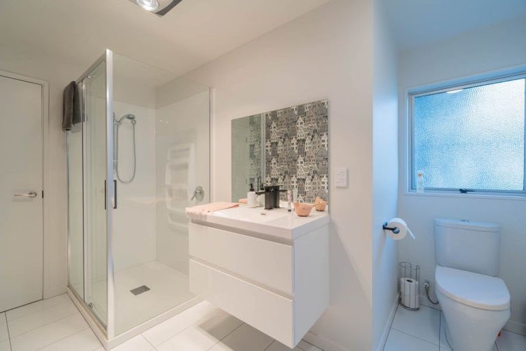 Photo of property in 27 Henry Street, Te Anau, 9600