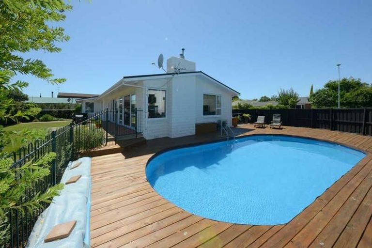 Photo of property in 1 Yardley Street, Avonhead, Christchurch, 8042