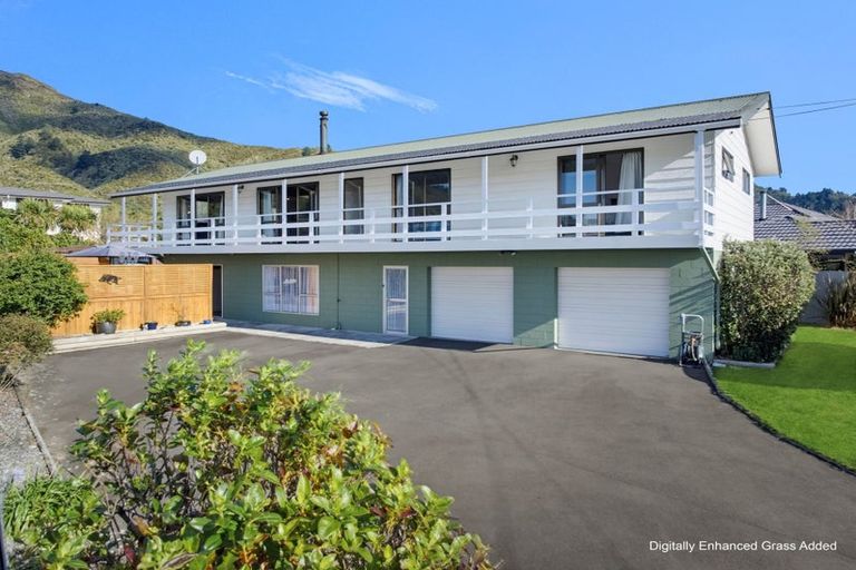 Photo of property in 296 Waikawa Road, Waikawa, Picton, 7220