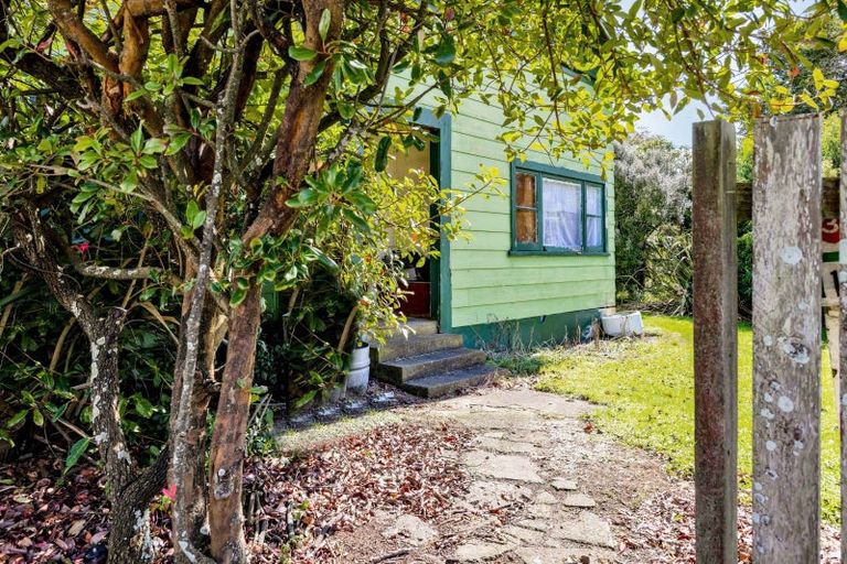 Photo of property in 41 Collingwood Street, Eltham, 4322