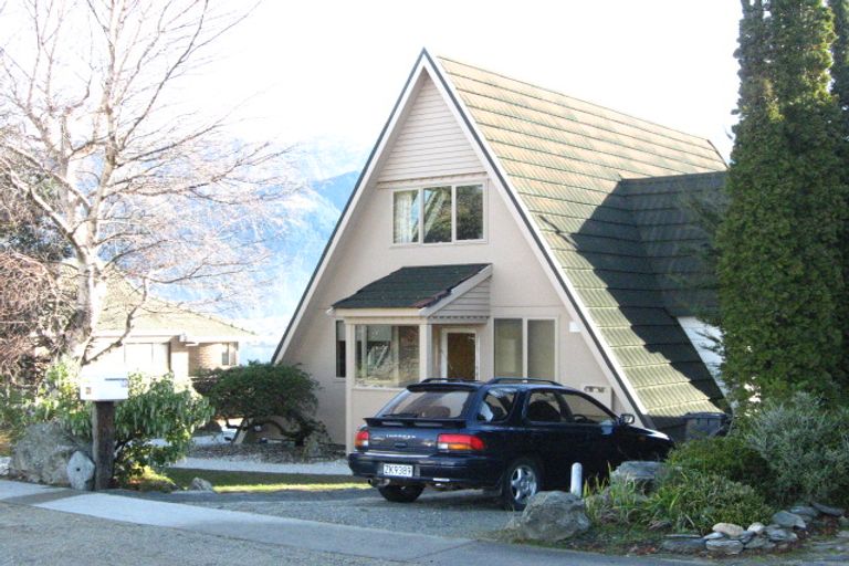 Photo of property in 50 Oregon Drive, Kelvin Heights, Queenstown, 9300