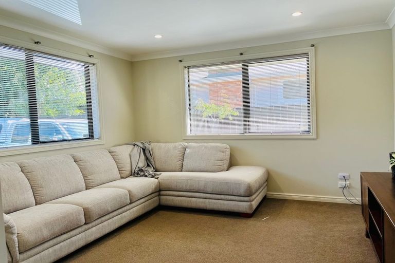 Photo of property in 32 Laurie Avenue, Papakura, 2110