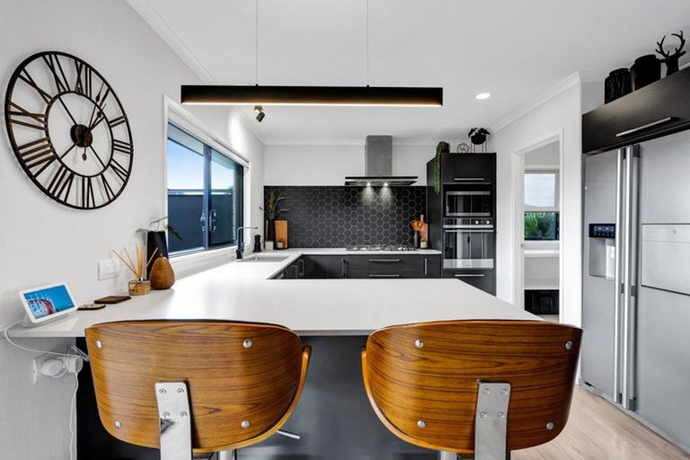 Photo of property in 65 Links Drive, Waiwhakaiho, New Plymouth, 4312