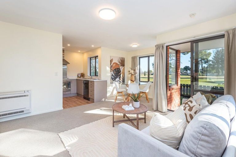 Photo of property in 213b Wainoni Road, Avondale, Christchurch, 8061