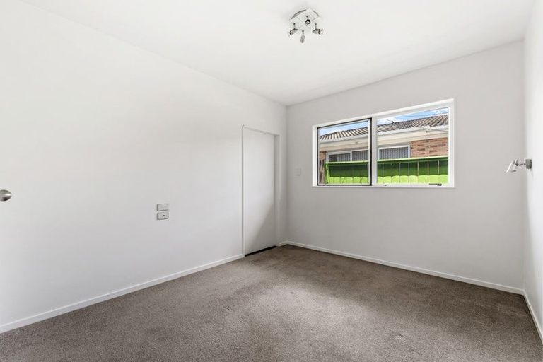 Photo of property in 12 Riverside Road, Orewa, 0931