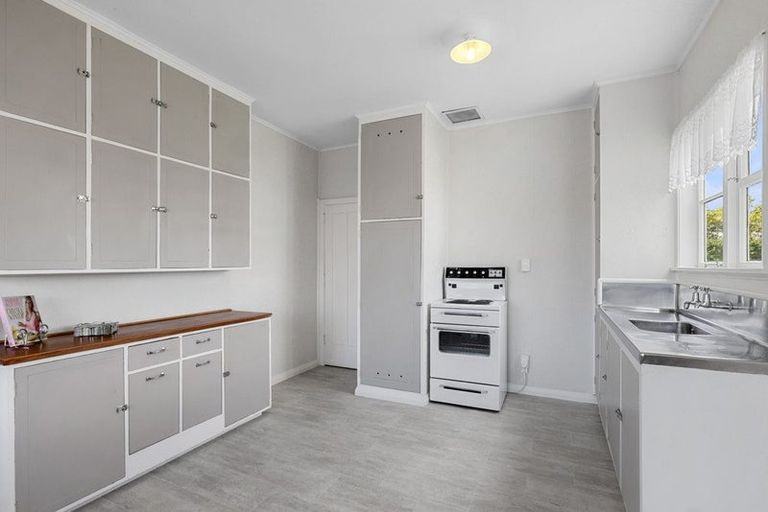 Photo of property in 8 Cornwall Street, Brooklands, New Plymouth, 4310