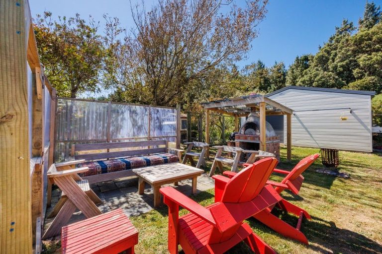 Photo of property in 15 Ferry Street, Foxton Beach, Foxton, 4815