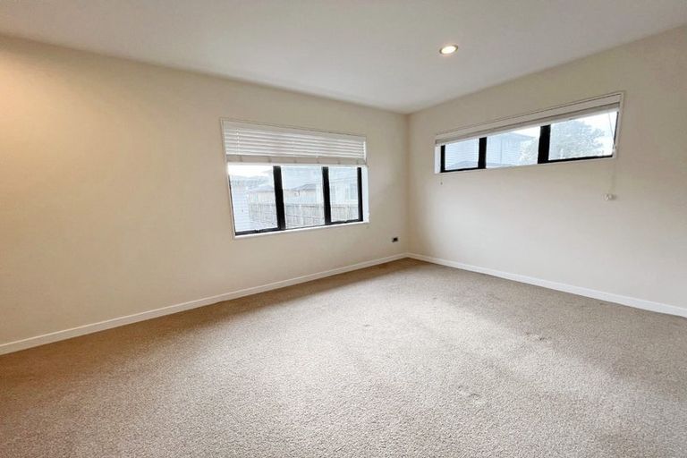 Photo of property in 115e Sturges Road, Henderson, Auckland, 0612