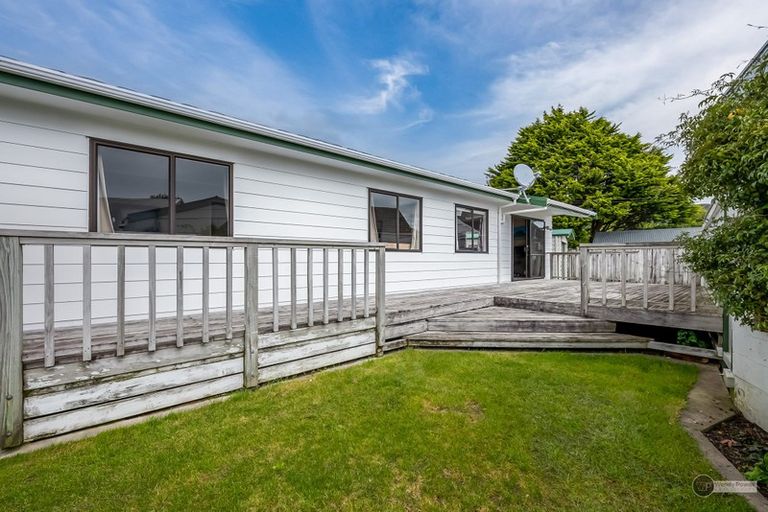 Photo of property in 2/15 Gibson Crescent, Naenae, Lower Hutt, 5011