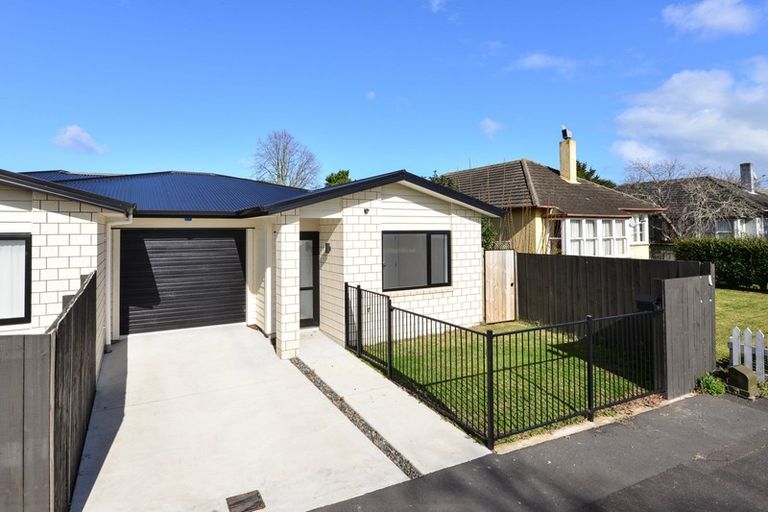 Photo of property in 32 Holland Road, Fairfield, Hamilton, 3214