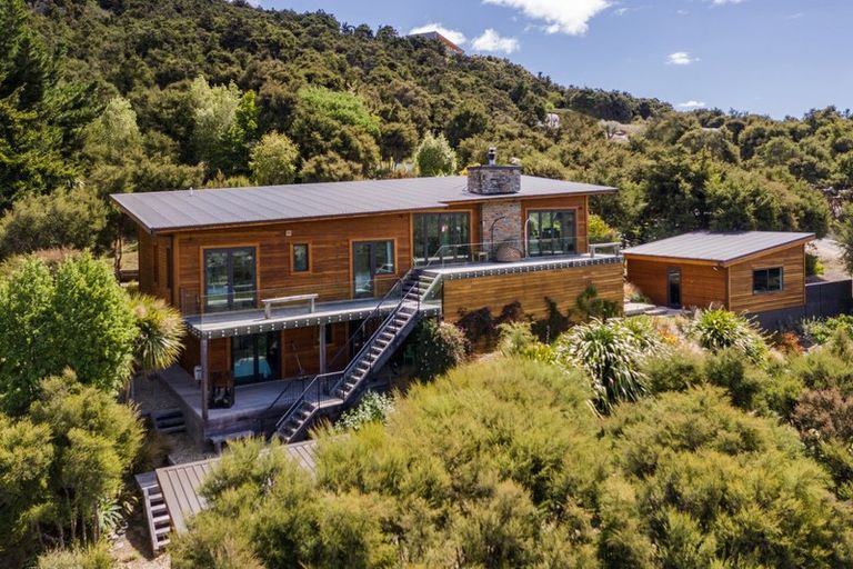 Photo of property in 65 Kanuka Rise, Albert Town, Wanaka, 9305