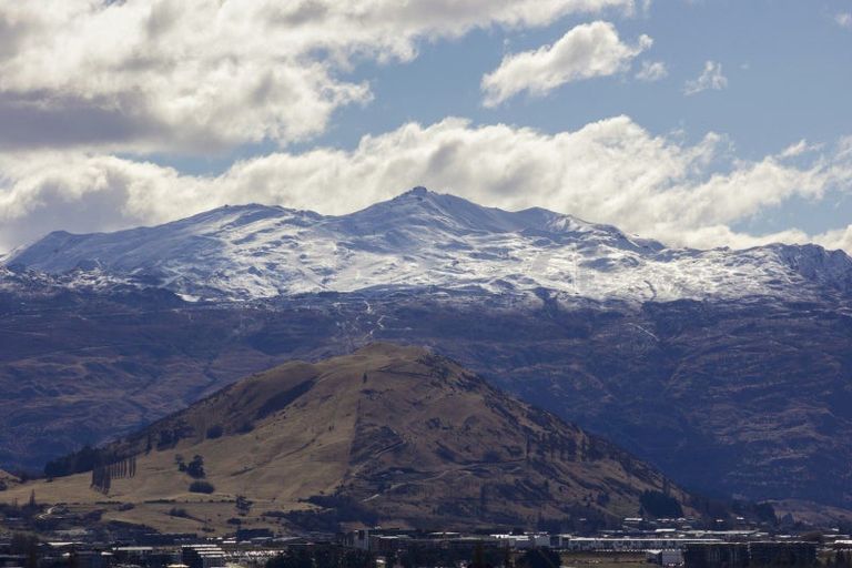 Photo of property in 45 Bannister Street, Jacks Point, Queenstown, 9371