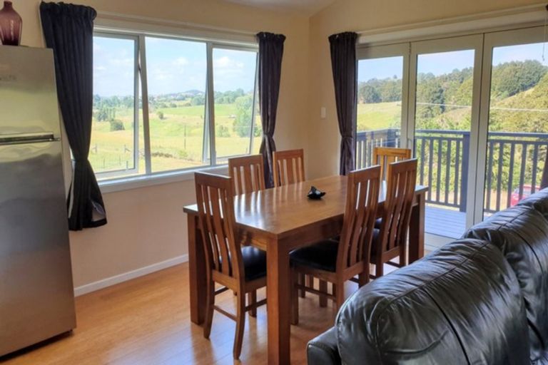 Photo of property in 66 Puriri Glade, Maungaturoto, 0588