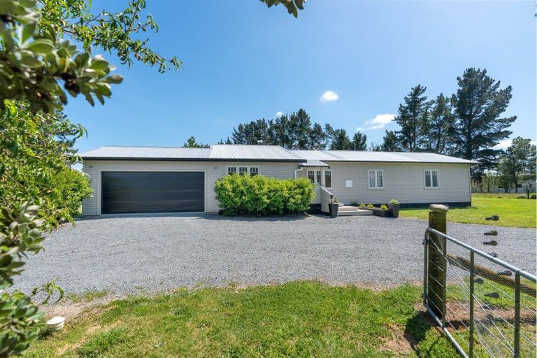 Photo of property in 122 Cross Line, Morison Bush, Greytown, 5794