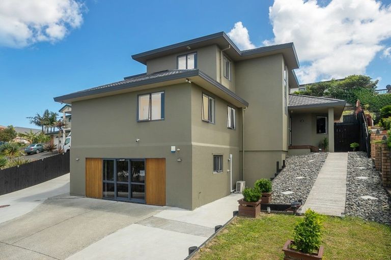 Photo of property in 10 Chieftain Rise, Goodwood Heights, Auckland, 2105