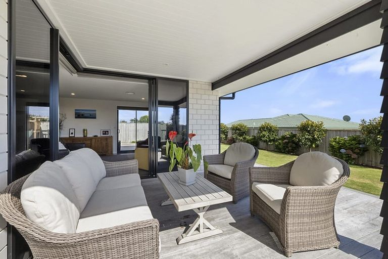 Photo of property in 10 Northpoint Way, Bell Block, New Plymouth, 4312