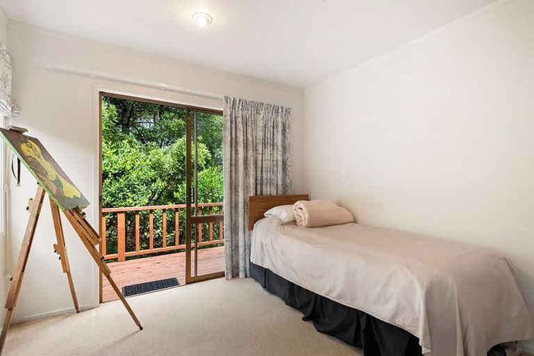 Photo of property in 20 Barlow Place, Chatswood, Auckland, 0626