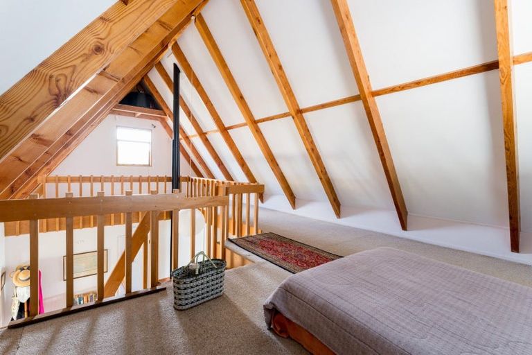 Photo of property in 940 Harington Point Road, Harington Point, Dunedin, 9077