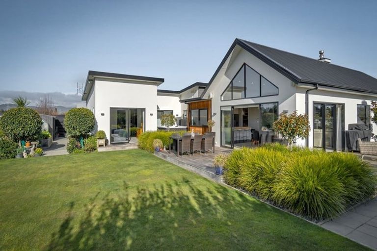 Photo of property in 31 Hinterland Drive, Prebbleton, 7604