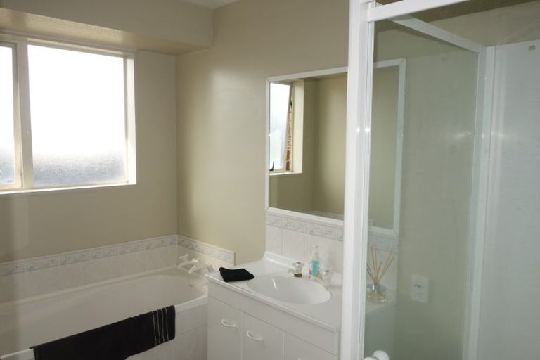 Photo of property in 5 Topham Lane, Hornby, Christchurch, 8042