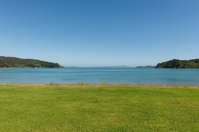 Photo of property in 250 Paroa Bay Road, Russell, 0272