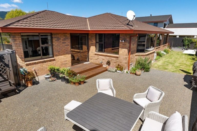 Photo of property in 5 Stead Crescent, Stoke, Nelson, 7011