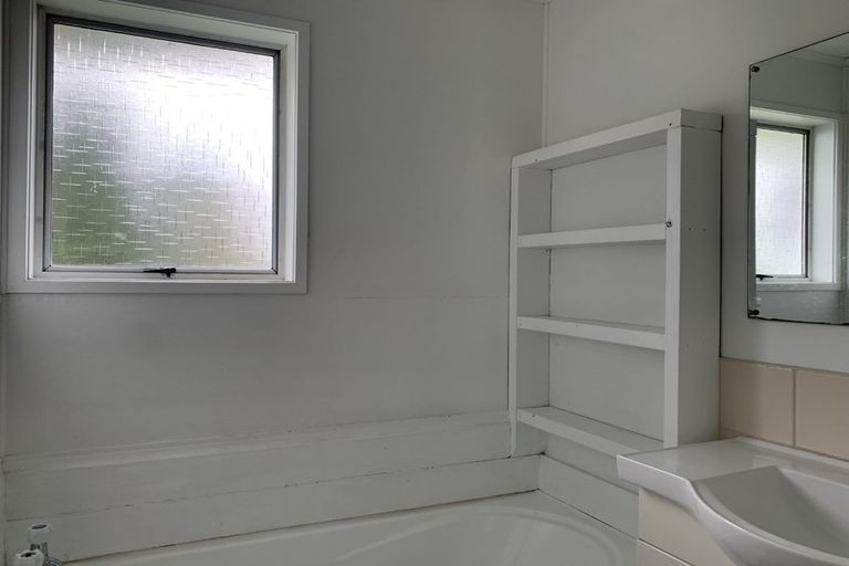 Photo of property in 30 Keegan Drive, Massey, Auckland, 0614