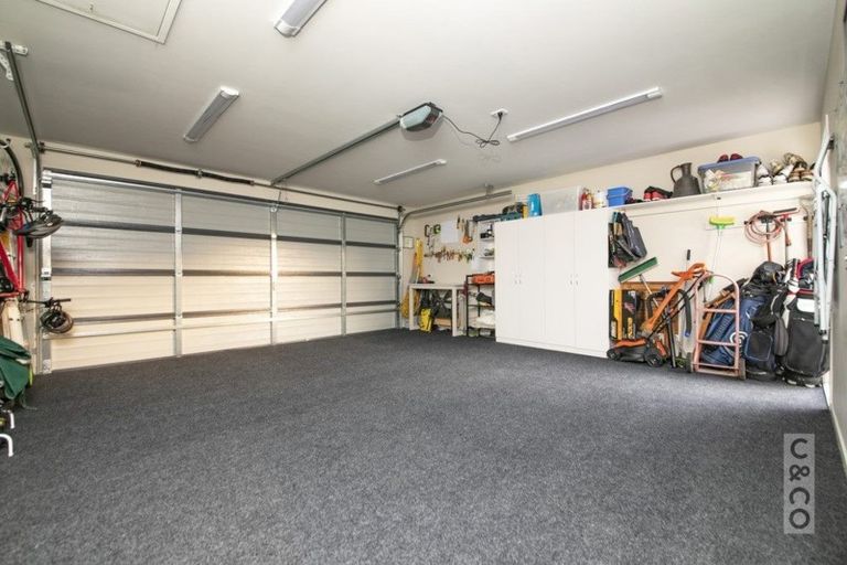 Photo of property in 23 Dida Park Drive, Kumeu, 0810