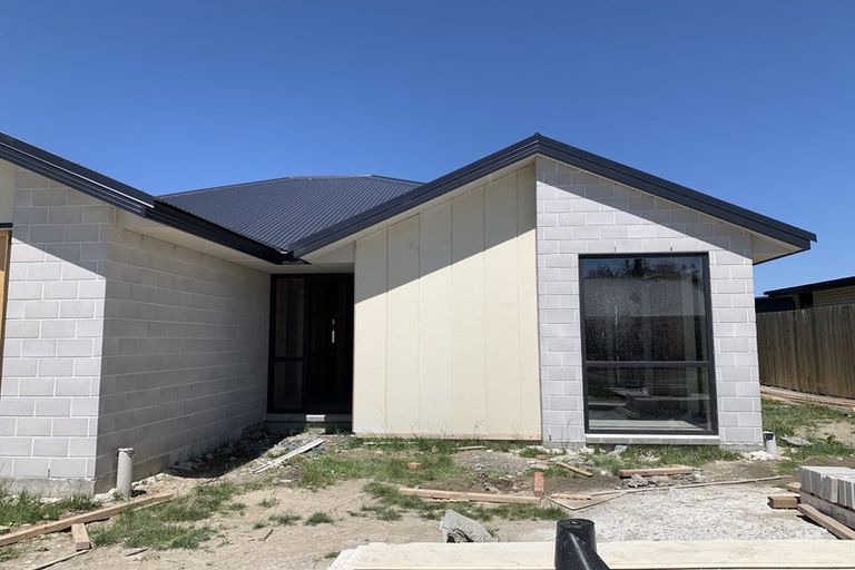 Photo of property in 5 Arrowsmith Drive, Clover Park, Auckland, 2019