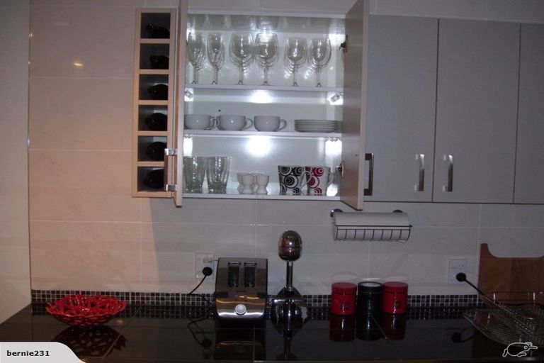 Photo of property in 2/10 Raewyn Place, Pakuranga, Auckland, 2010