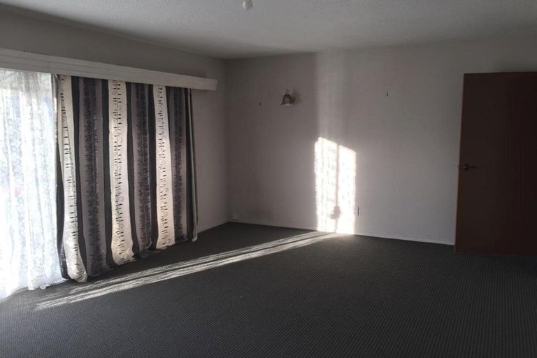 Photo of property in 2/64 Mathesons Road, Phillipstown, Christchurch, 8011