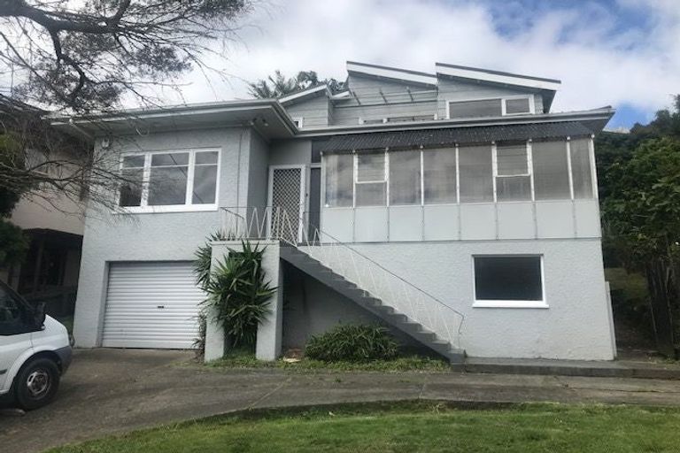 Photo of property in 11 Sylvan Avenue, Northcote, Auckland, 0627