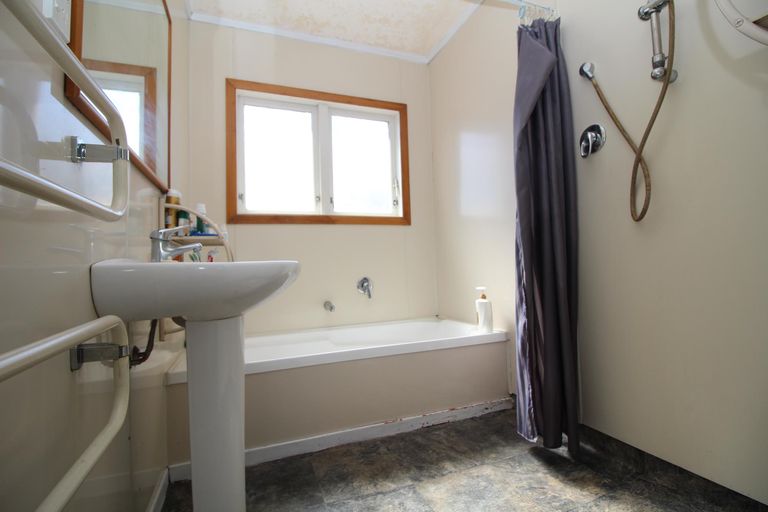 Photo of property in 58 Homedale Street, Pukehangi, Rotorua, 3015